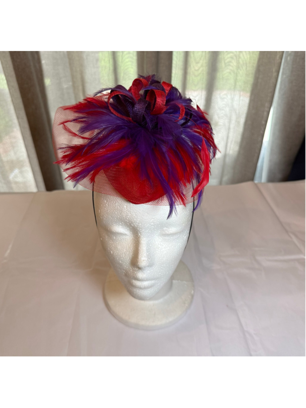 Vintage fascinator hat feathers bow elastic pin old Hollywood glam Derby wedding